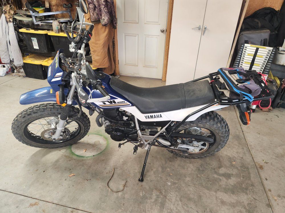 Yamaha TW200 Dual Sport Motorcycle 2017 - Blue, Low Mileage 1503.6 title in hand