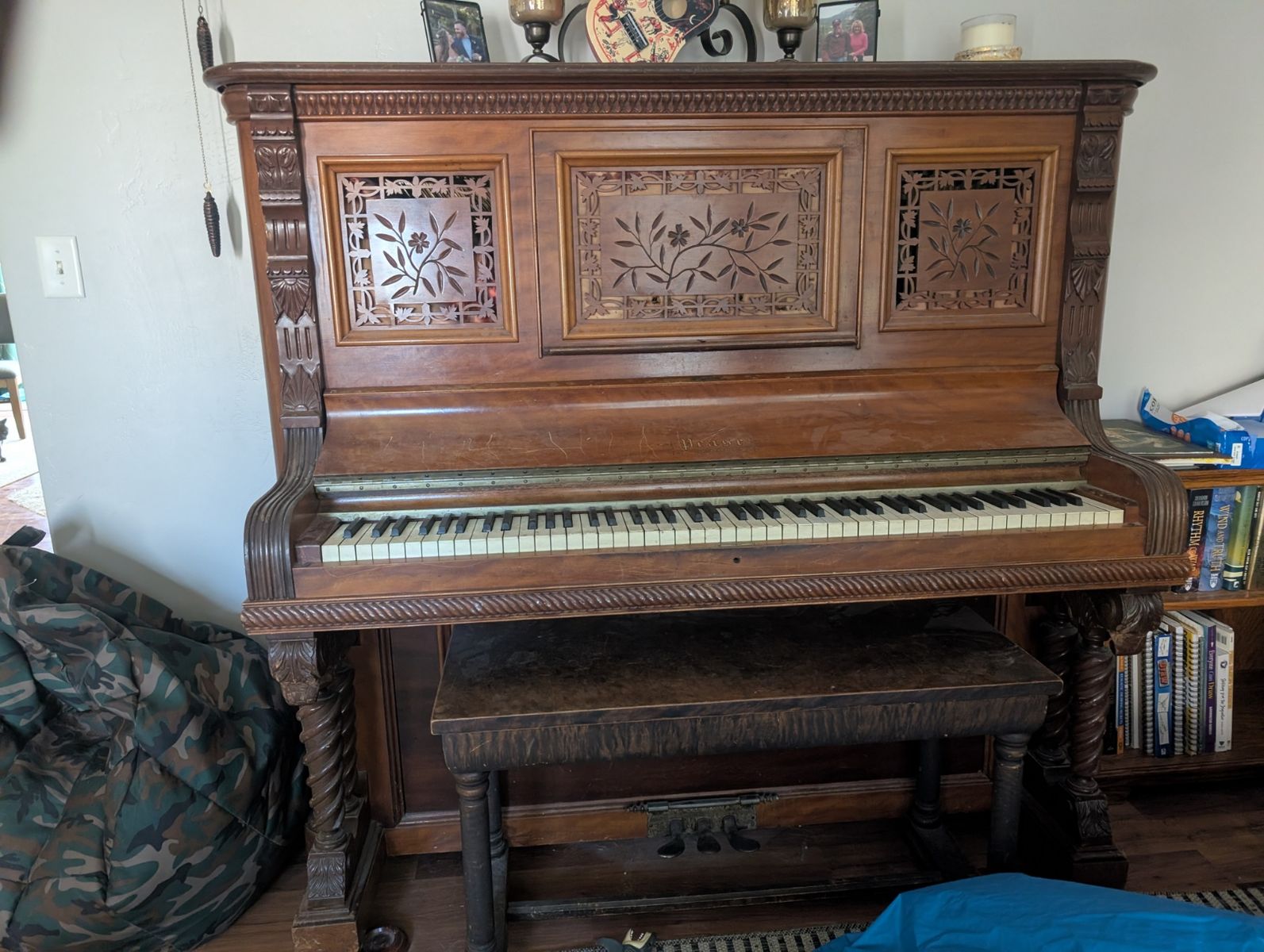 Antique Pease Upright Piano – New York – Beautiful Victorian Cabinet $500 OBO
