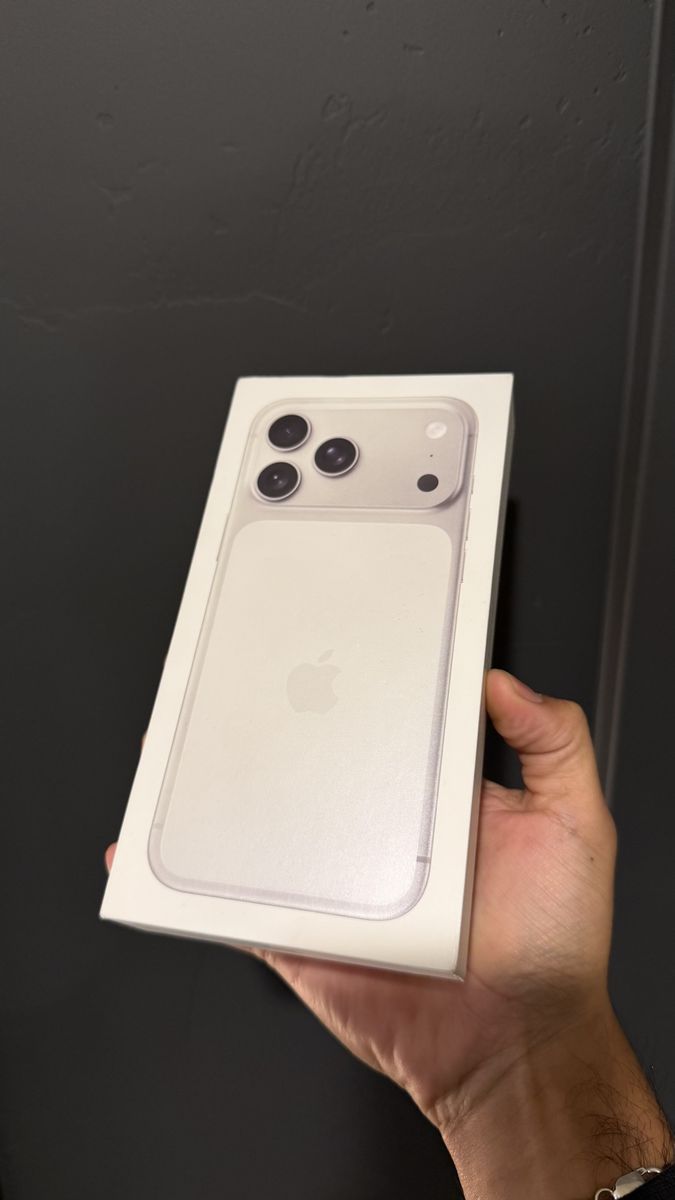 iPhone 17 pro max 2TB