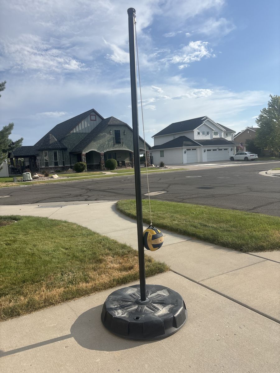 Tether ball