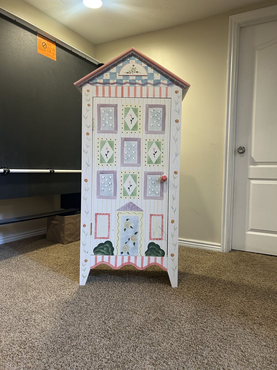 Girls' Doll Cabinet