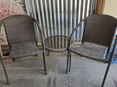 Wicker like patio chairs w/table