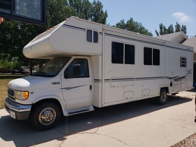 2001 Class C Shasta Travel Master 31' $17,500