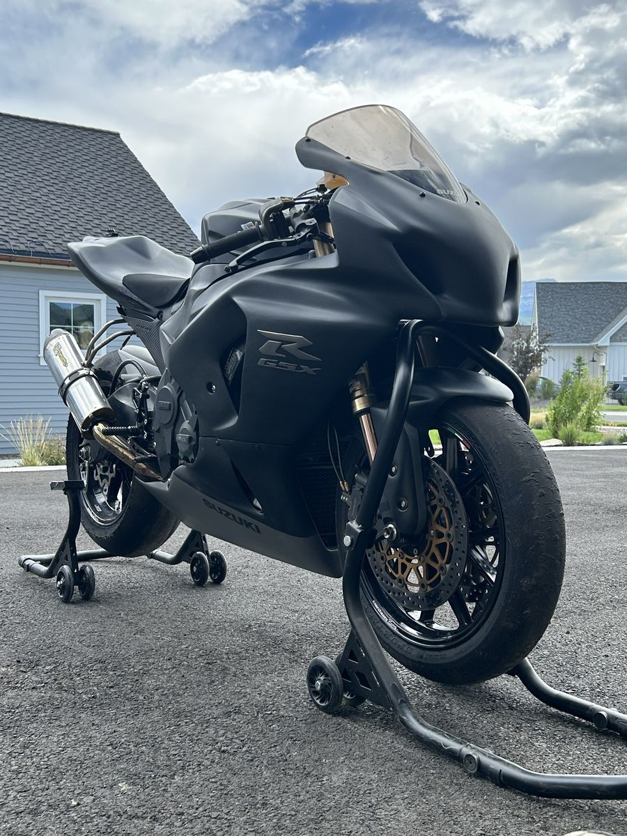 Suzuki GSX-R 1000 Track bike