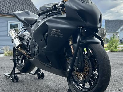 Suzuki GSX-R 1000 Track bike