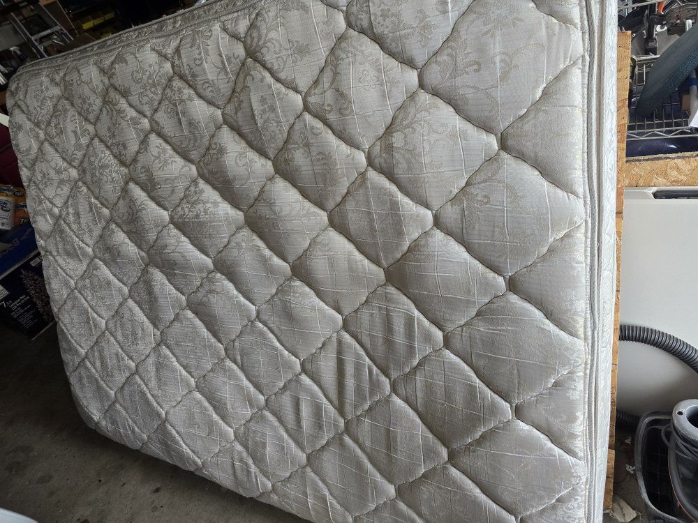 queen mattress