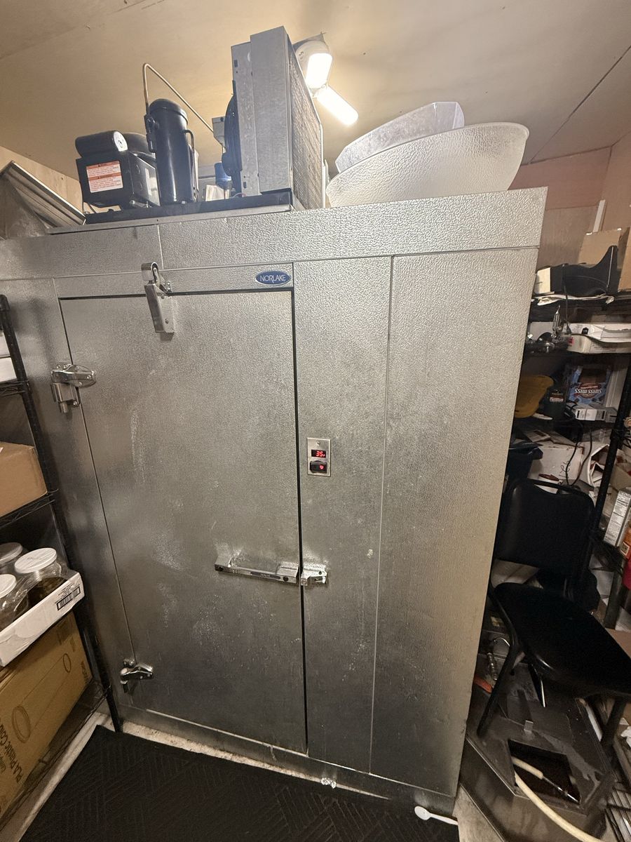 Norlake Walk-in Cooler / Refrigerator, 6'x6