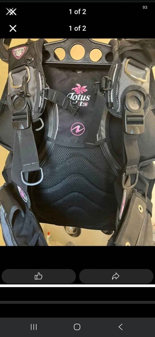 Aqualung Lotus i3 buoyancy compensator (BCD) has size MD.
