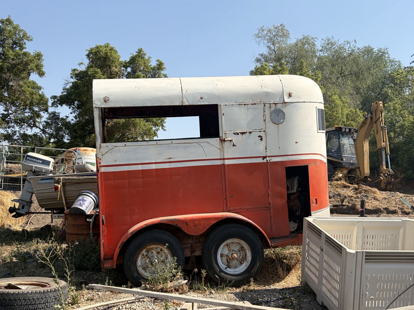2 horse trailer 