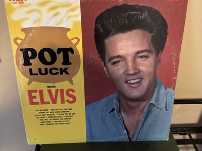 Vintage Elvis Presley Pot Luck Vinyl LP Album RCA Victor LSP-2523 Stereo
