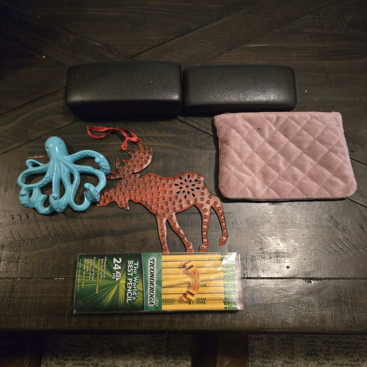 FREE Assorted items and knickknacks