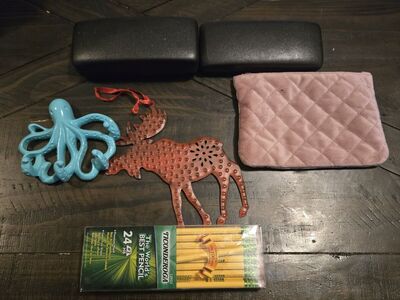 FREE Assorted items and knickknacks