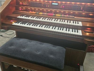 Lowrey Promenad Organ X400 1996 Walnut Finish with Pedals, Bench, and Accessories
