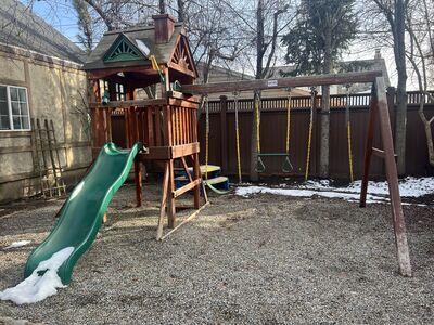 Gorilla Outdoor Playlet