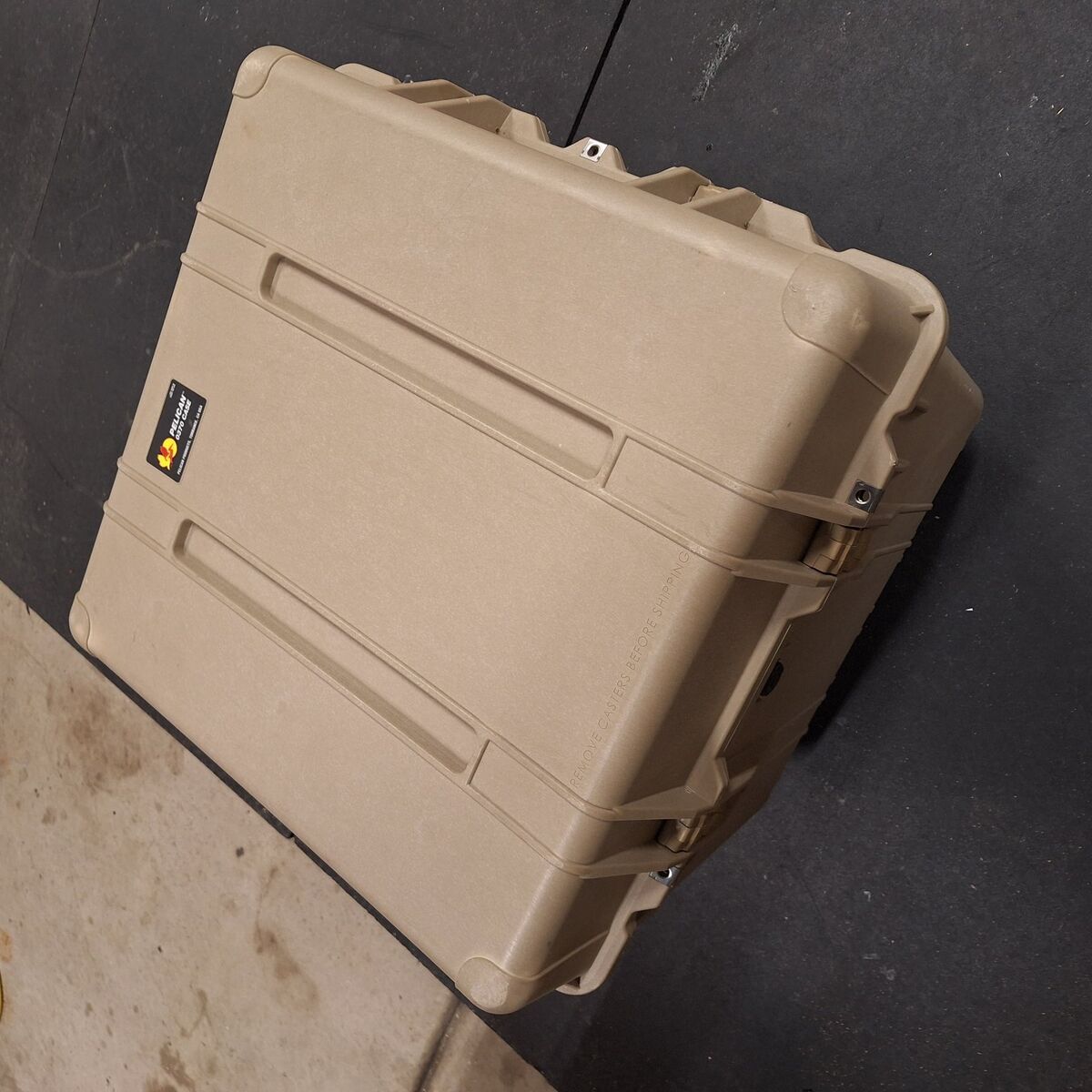 Pelican 0370 With Foam