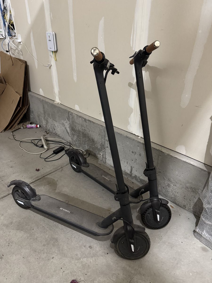 Pair of Tomoloo L1-1 Two Wheels Folding Electric Scooter - Black (Set of 2)