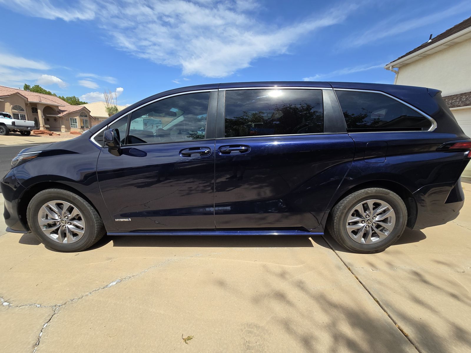 2021 Toyota Sienna LE 8-Passenger