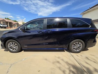 2021 Toyota Sienna LE 8-Passenger
