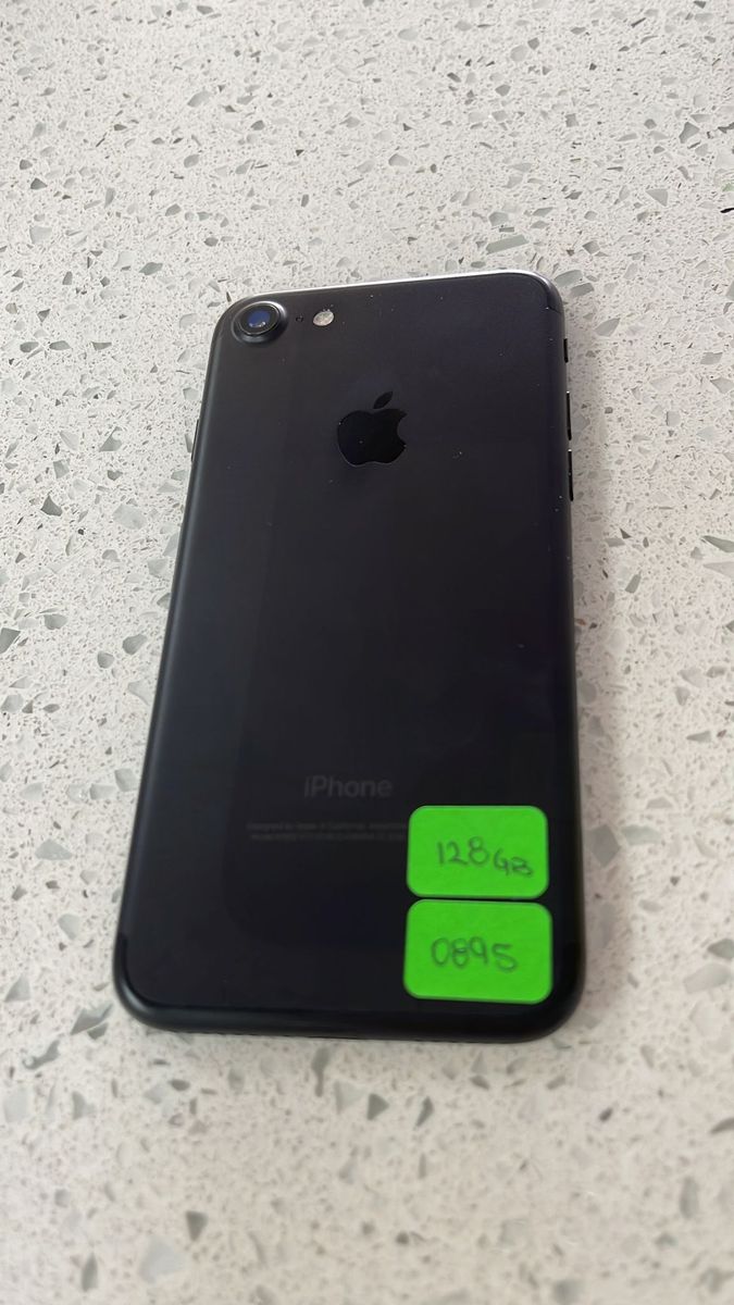 IPHONE 7 256GB - Unlocked