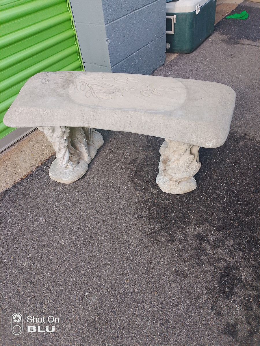 Beautiful Curved Top Garden Bench ~•~•~ patio furniture, yard art, statue, seat,~•~•~