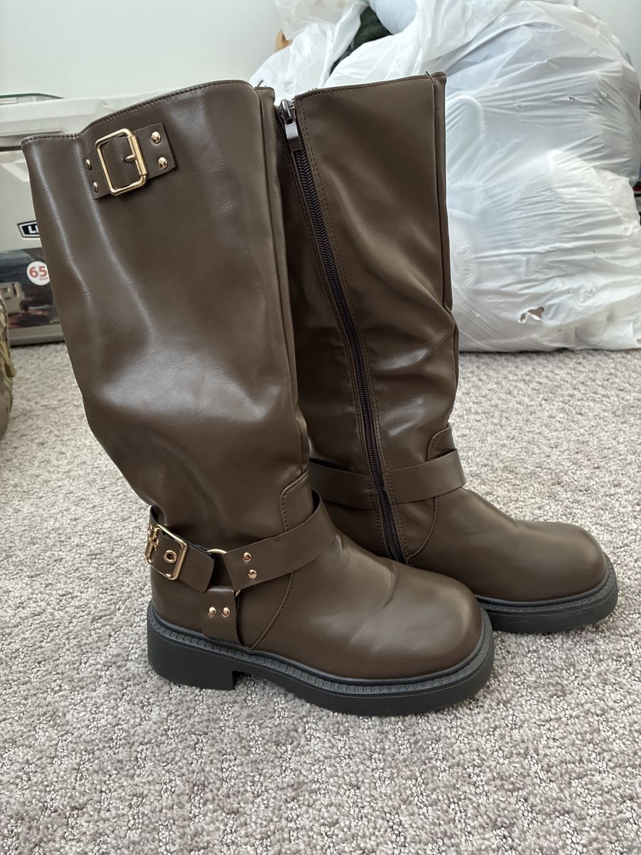 Stylish Brown Platform Boots with Side Zipper - Big Kids' Size 3.5 kids