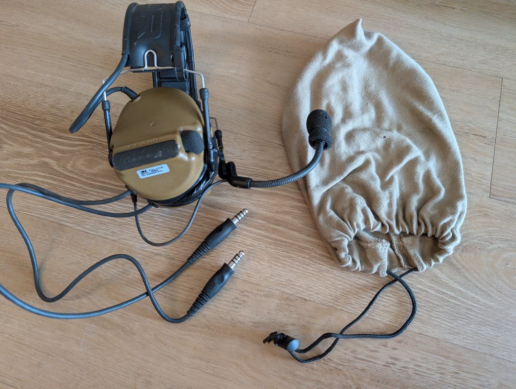 3M Peltor ComTac III Dual Comm Headset 88079 Coyote — Gel Cups + Bag