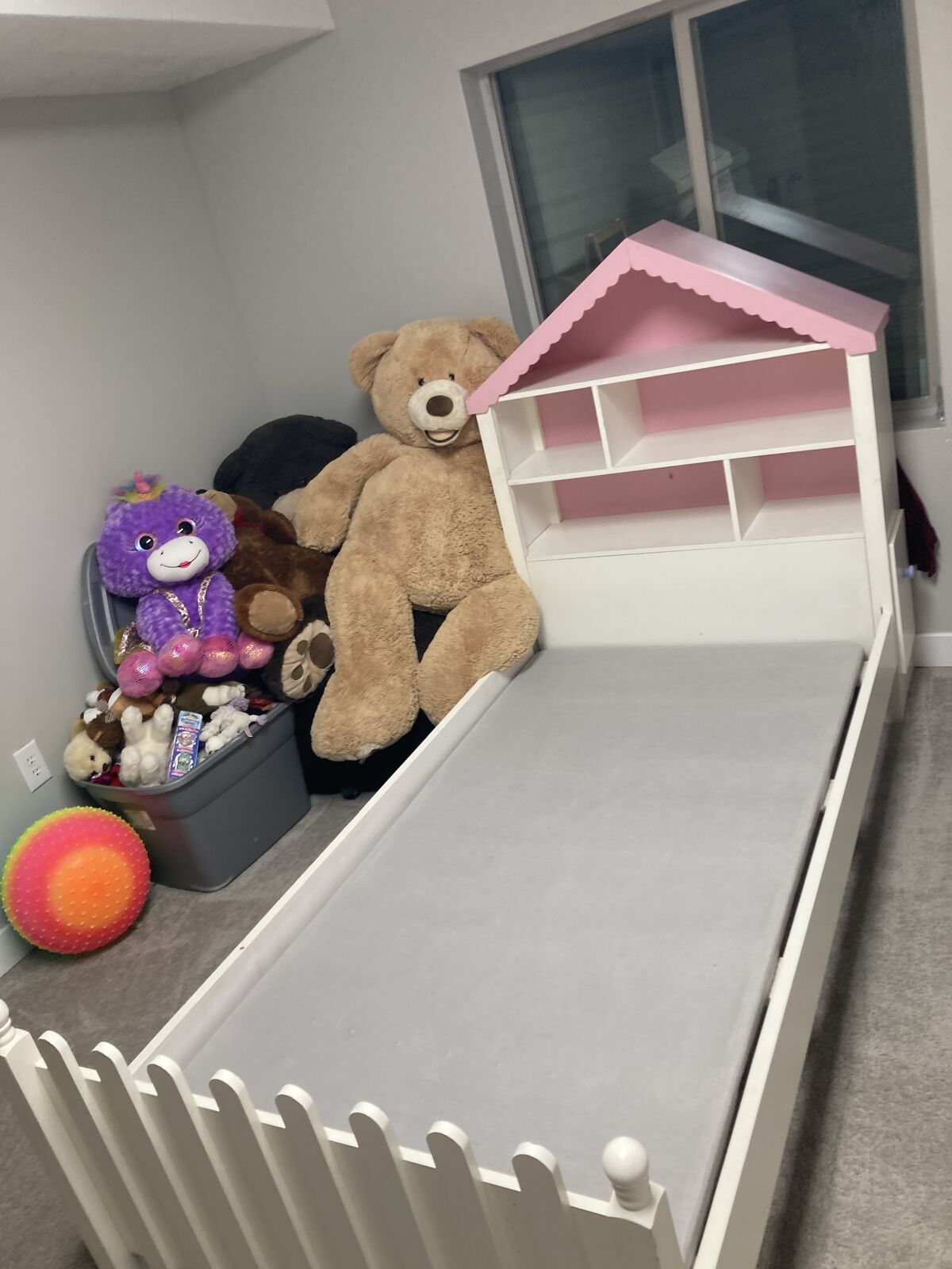 RC Willey Princess Bed