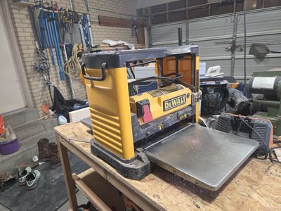 DeWalt 733 Planer