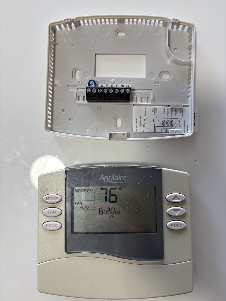 Aprilaire 865A Programmable Thermostat