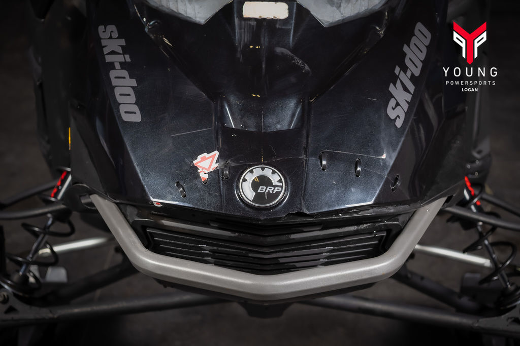 2023 Ski-Doo Summit® X® 850 E-TEC 154 SS H_Al Powder 3.0_4.5 Grey