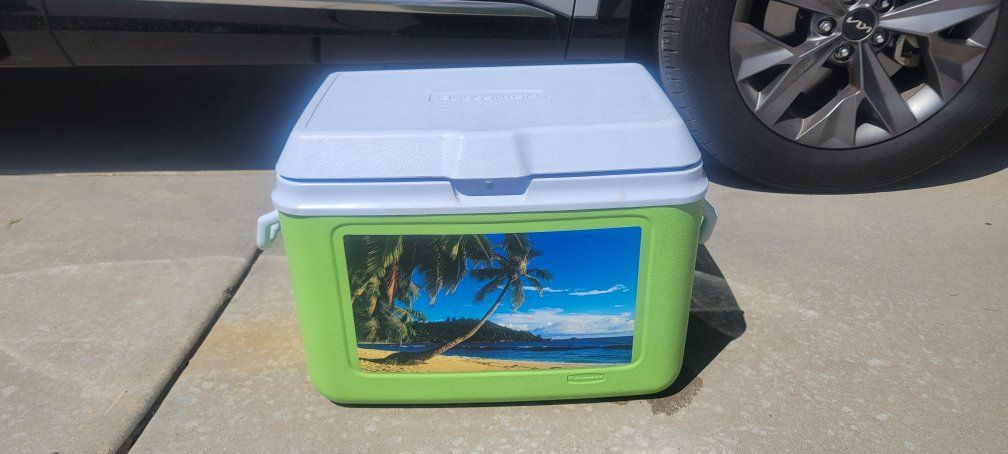 rubbermaid cooler