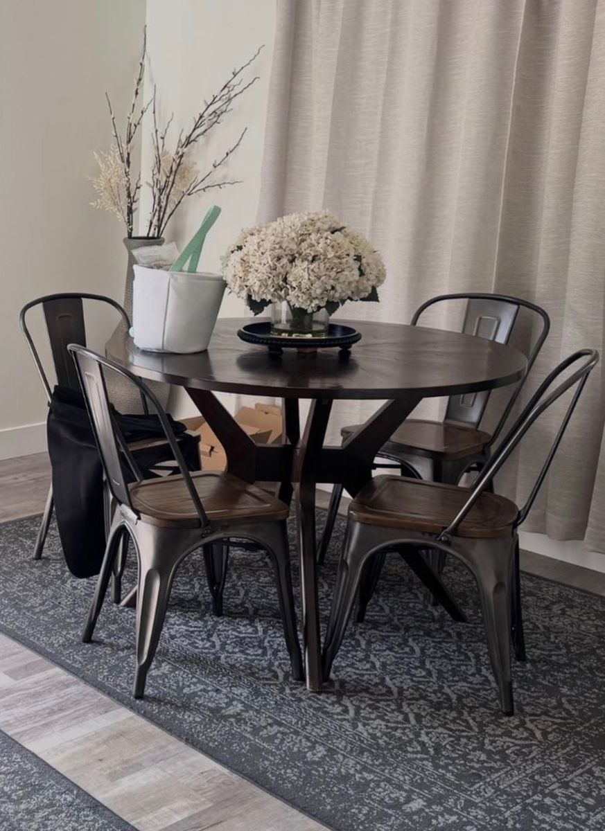 Dinning Round Table.