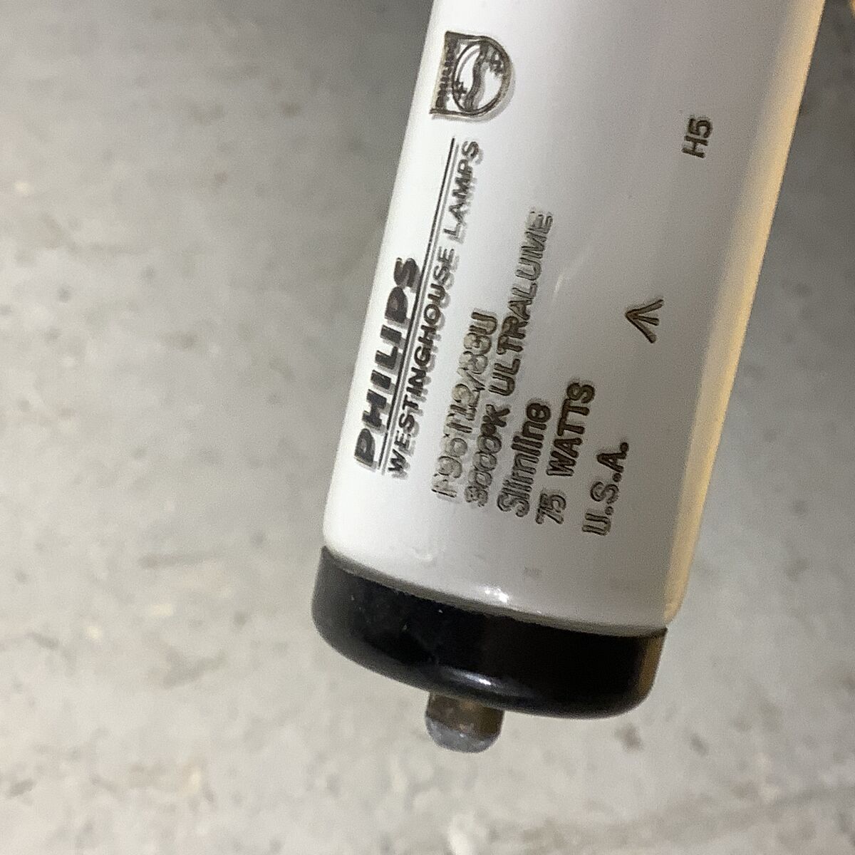 Philips 8 ft. T12 75-Watt Fluorescent Tube Light Bulb single pin shoplights