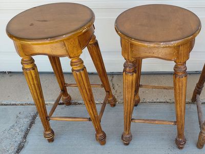 Bar seats