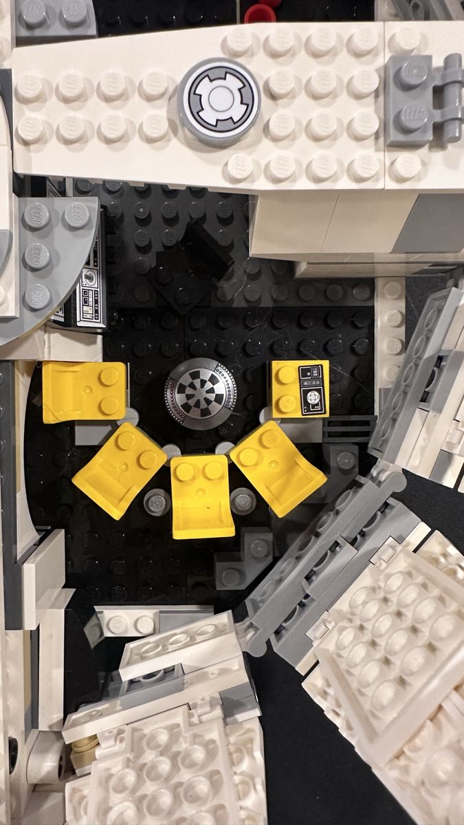 Main image 6