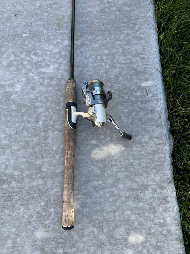 Bass Pro Extreme Fishing Pole And Okuma Reel