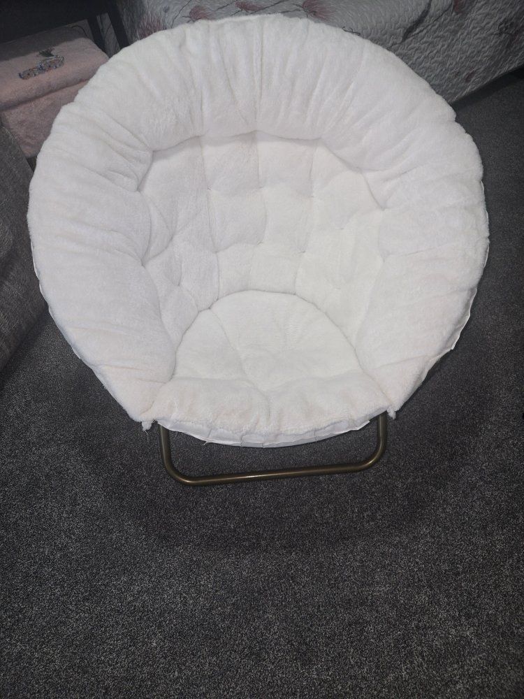 White Sherpa Saucer Chair, Round Dish Chair, Faux Fur Folding Chair