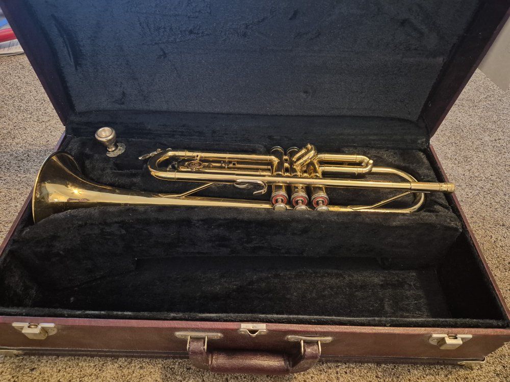 Holton Trumpet with Guarantee