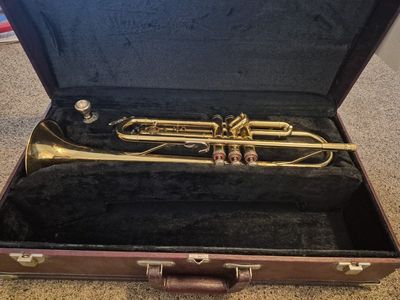 Holton Trumpet with Guarantee