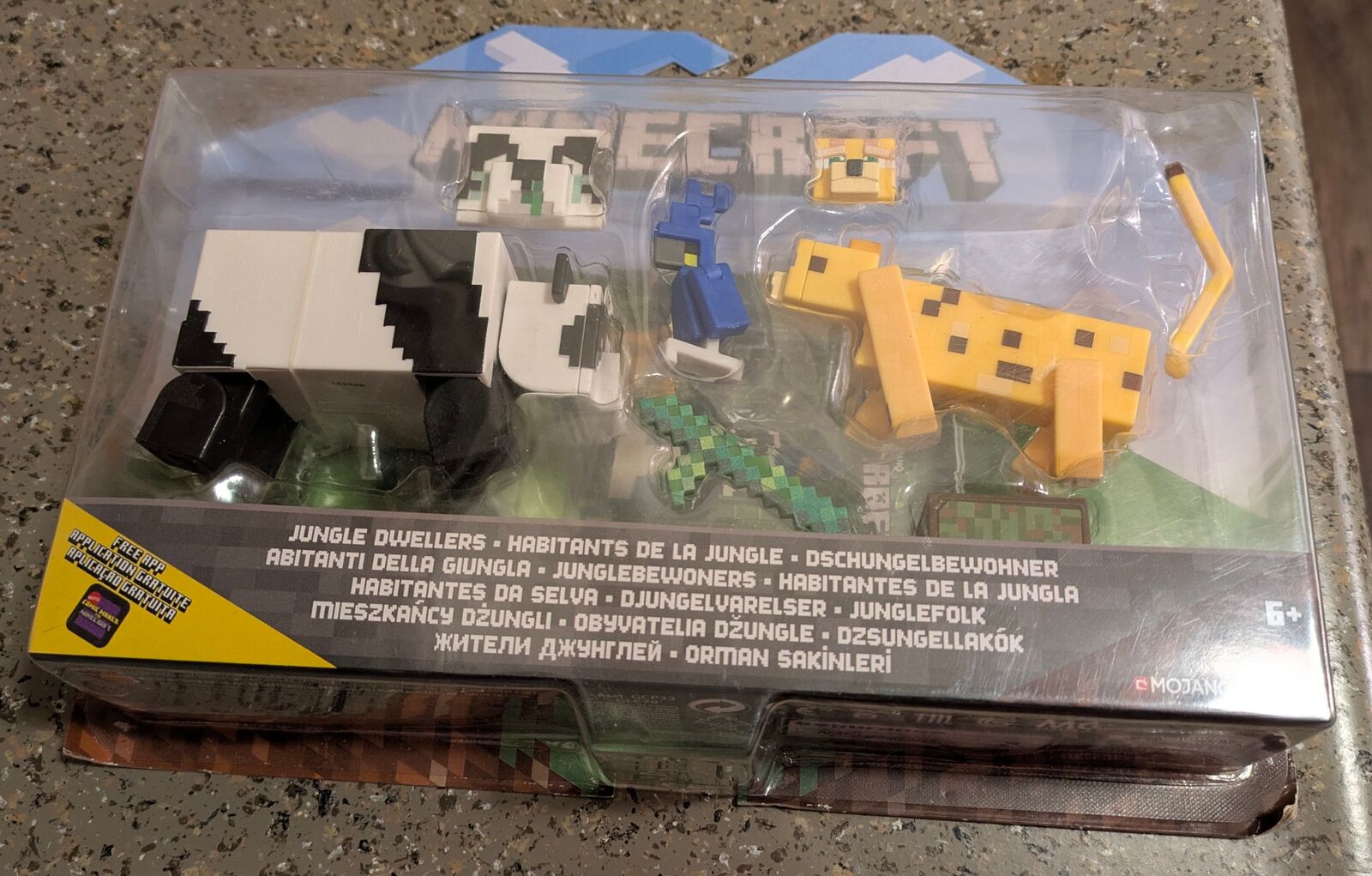 Minecraft Comic Maker JUNGLE DWELLERS Figure Pack Panda Ocelot with Parrot GLC79