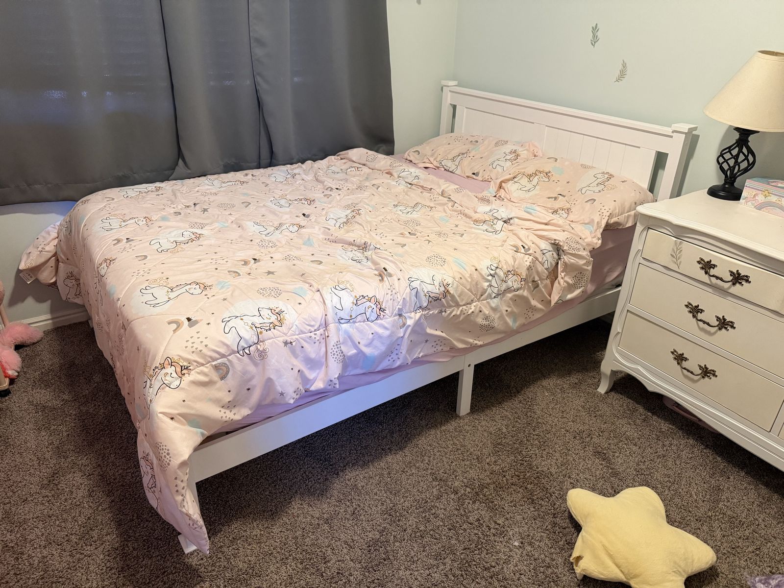 Full size wood bed