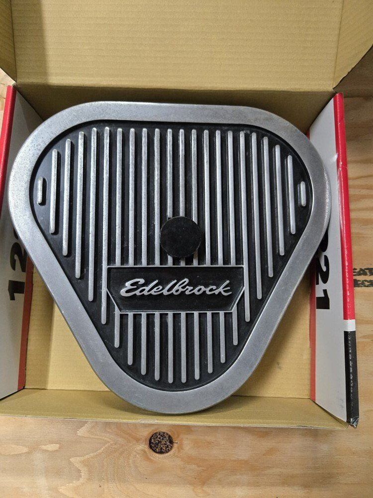Edelbrock Elite Series Triangular Air Cleaner
