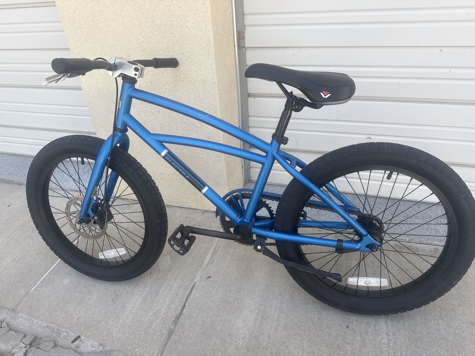 20 inch wide tired Electric Blue Bike