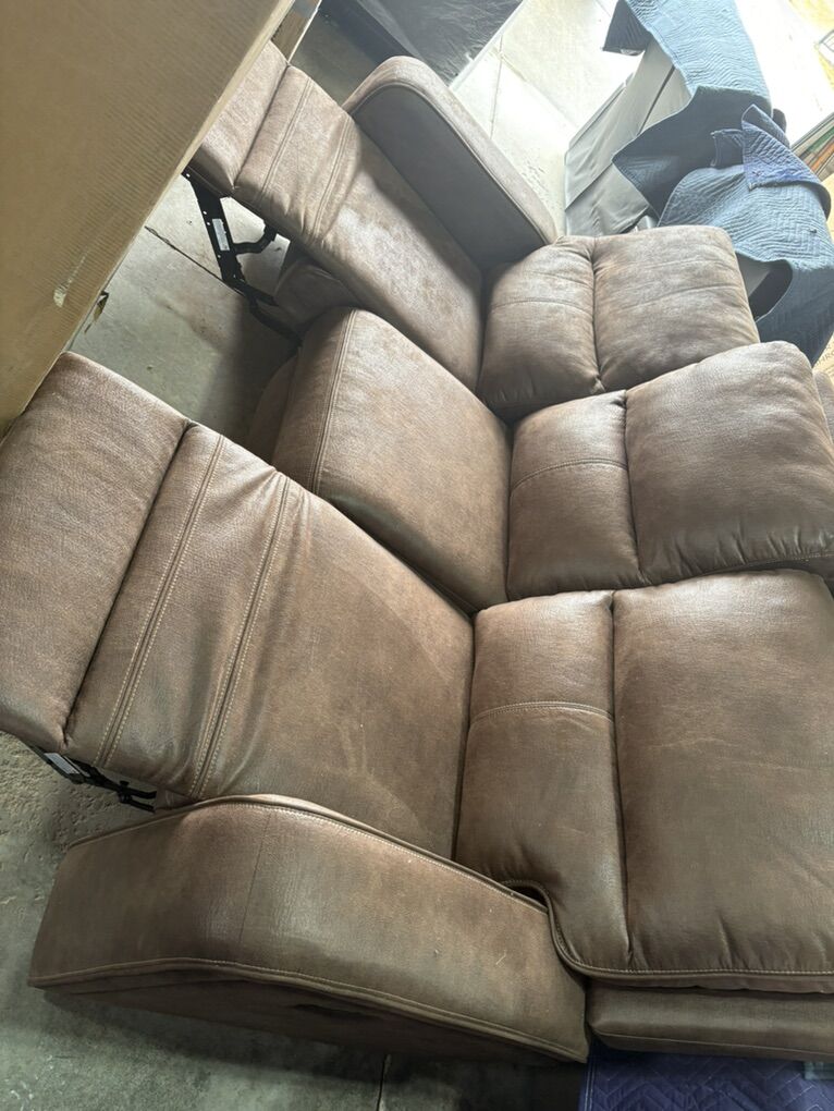 LEATHER RECLINING SOFA