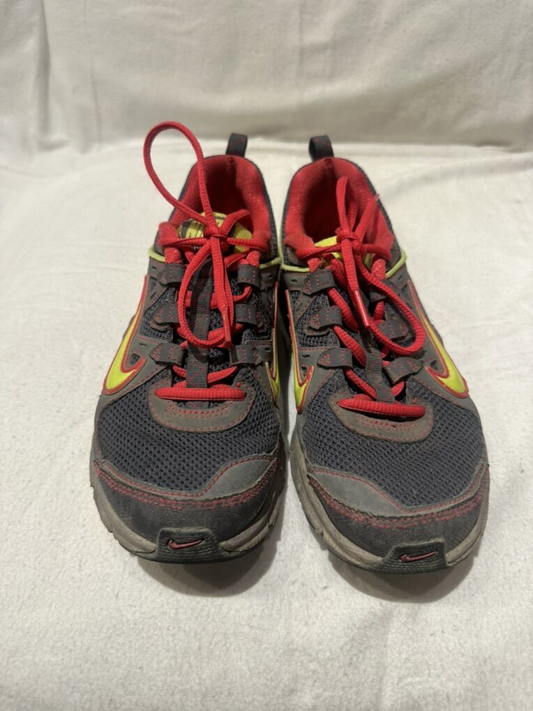 Nike alvord 9 Womens 7 Grey Mesh Trail Shoes
