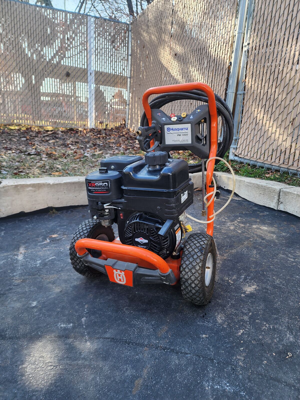 Husqvarna 3200 psi pressure washer