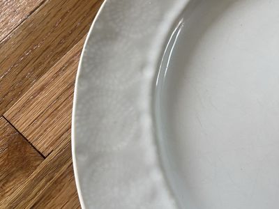 5 Beautiful white plates from Anthropologie
