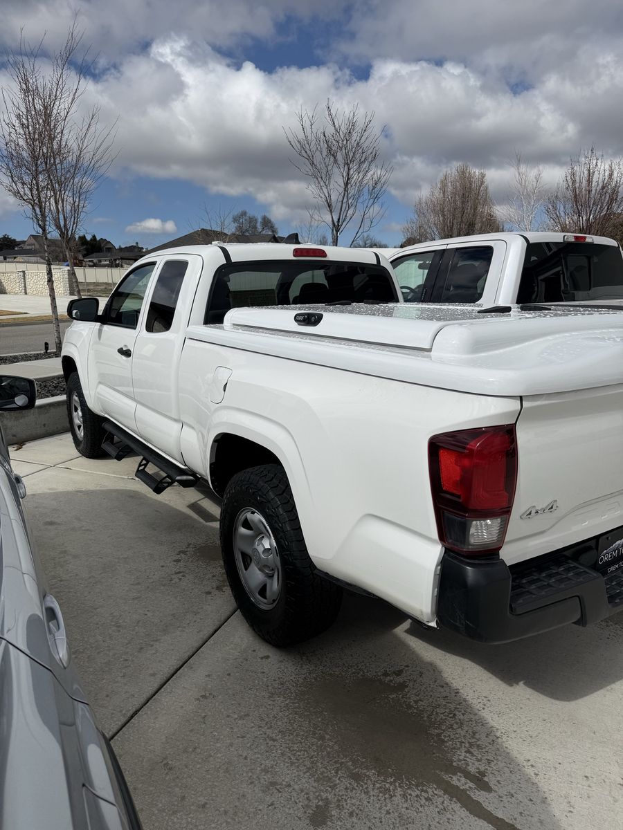 A.R.E. 3DL Toyota Tacoma TONNEAU COVER
