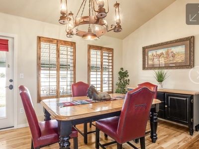 Western Flair Dining Set