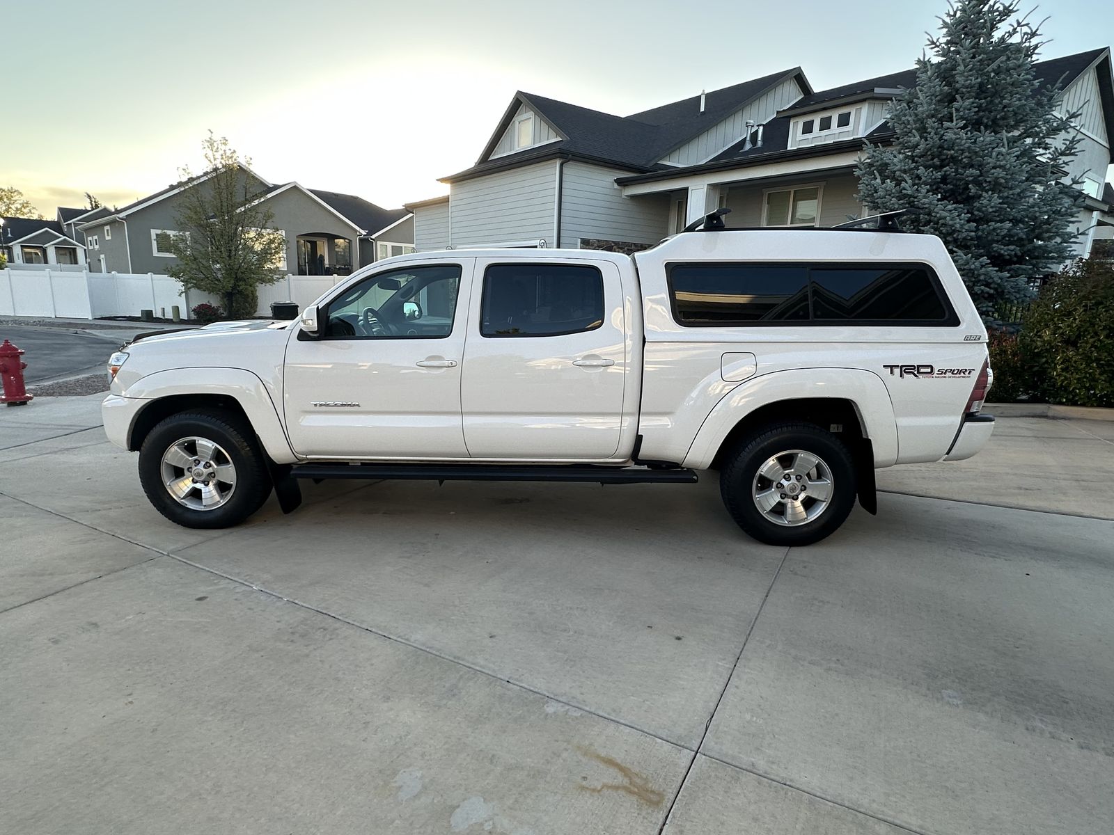 TACOMA SHELL TOPPER CAMPER 2nd GEN 2005-2015 white